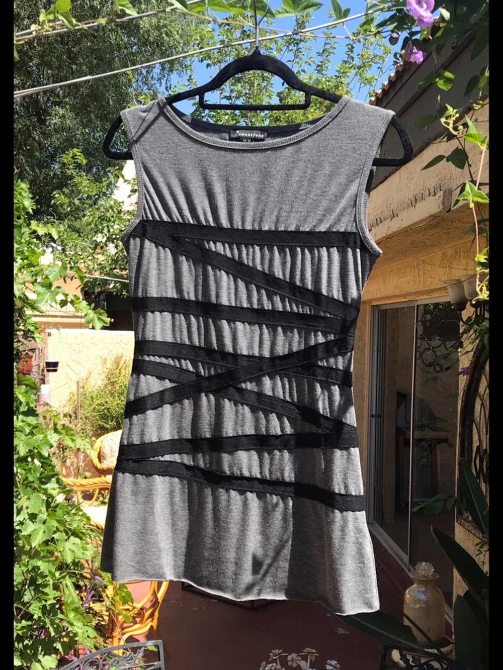 TWENTYONE Gray Top With Black Ribbon Detail Stretchy “Right Amount of Sexy” Sz M - Picture 3 of 6